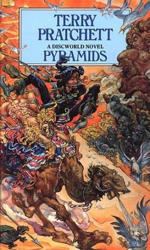 Cover of Pyramids by Terry Pratchett